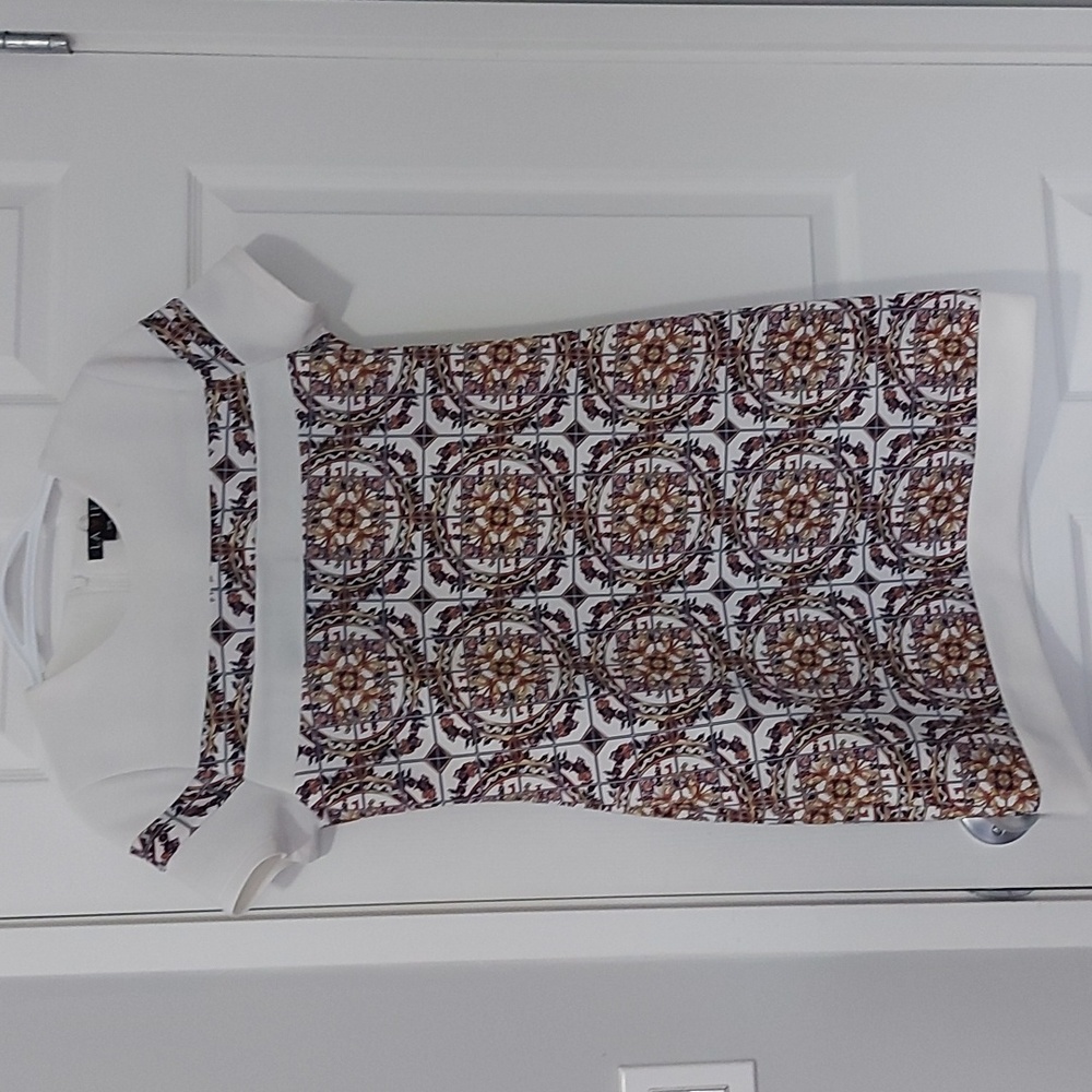 Lavie short sleeve dress with zipper in back